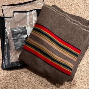 Pendleton Yakima  Wool Blanket with Stripes